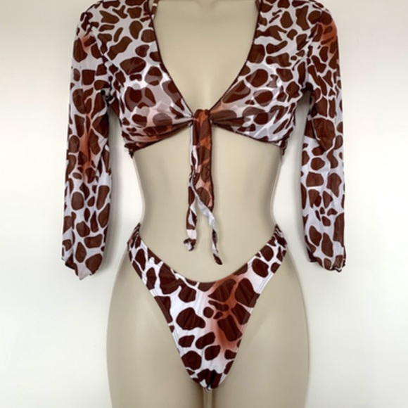 Sexy Three piece swim suit. - Picture 2 of 2